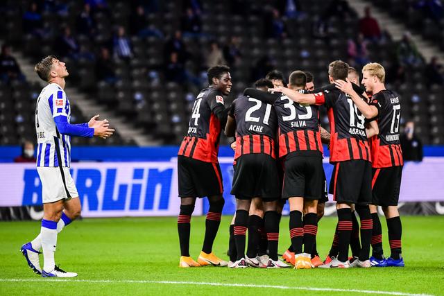 莱昂纳德32分快船险胜森林狼 76人力克独行侠