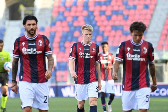 高诗岩17+9山东险胜新疆 齐麟17分李炎哲15分